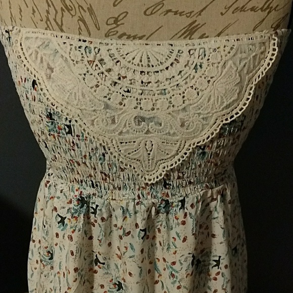 🎀 No Boundaries strapless smock top dress - Picture 2 of 8